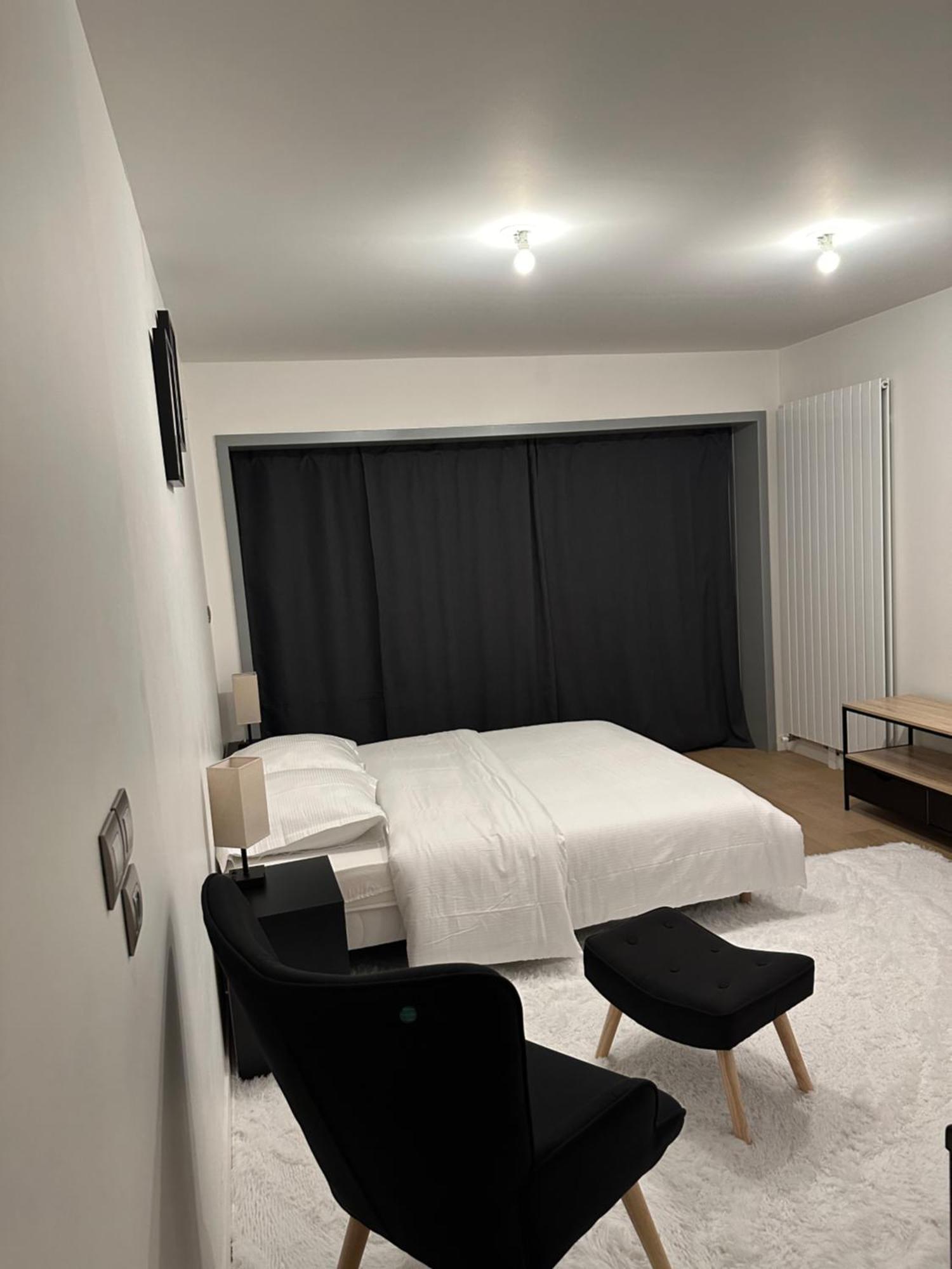 New Upscale 1 Bedroom * Parigi